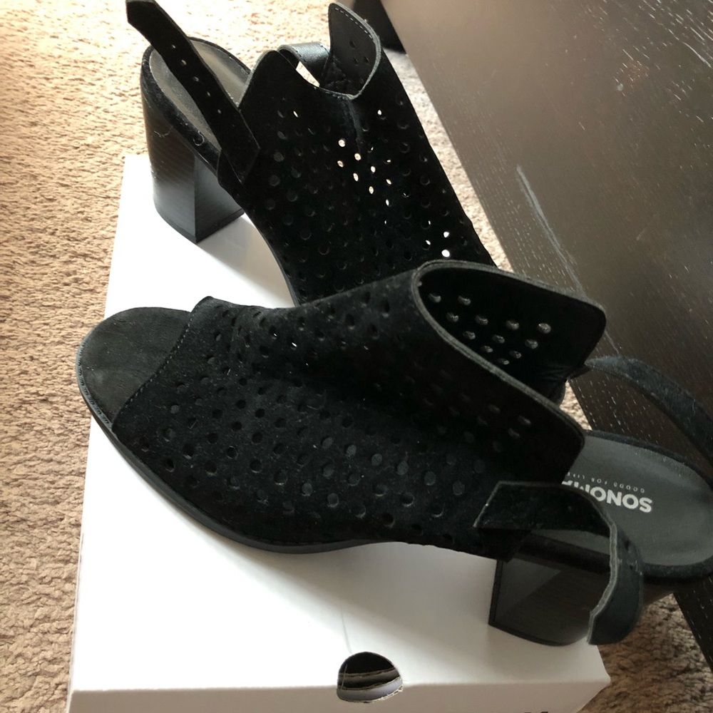 Sonoma shoes- never worn